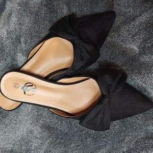 Trary Shoes for Life Pointy Mules - size 11, black